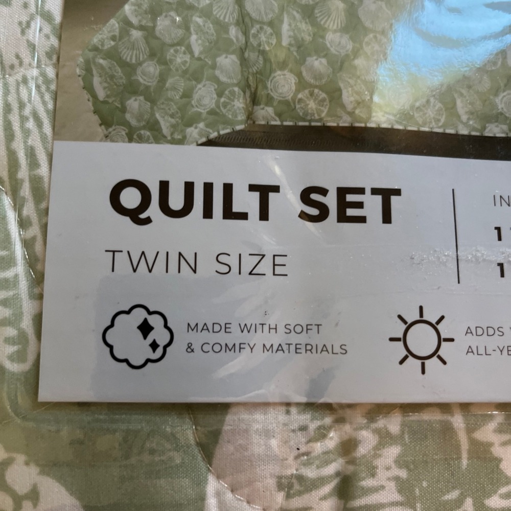 NEW Laura Ashley TWIN Size Linley Quilt & Sham Set Yellow and Blue Floral NIP - Picture 6 of 12